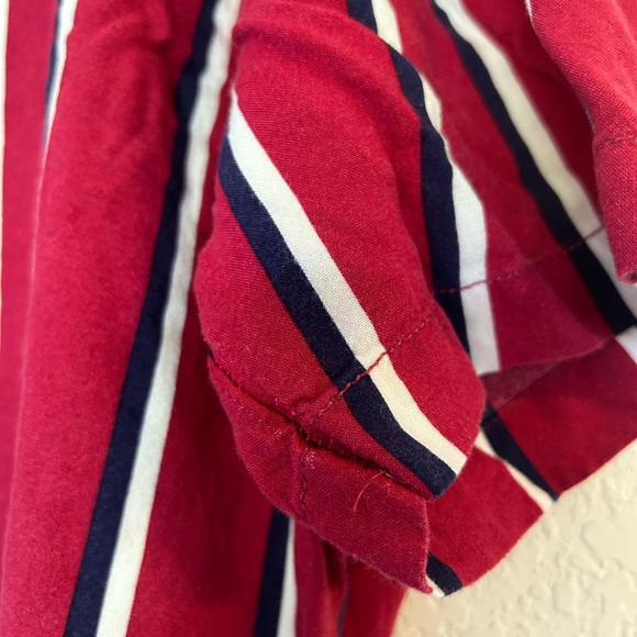 ❤️Free with Purchase❤️ UK button-up - Picture 11 of 12